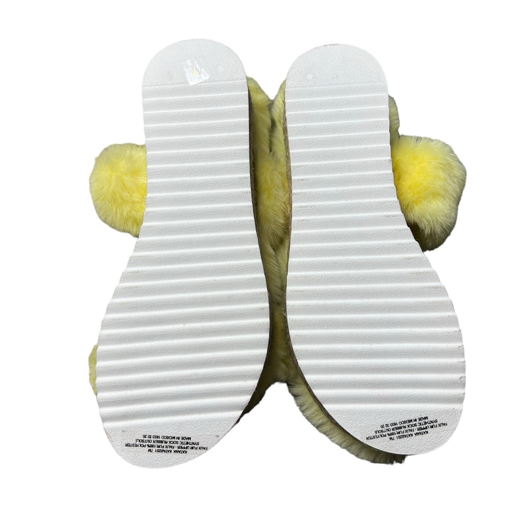 Steve Madden Katana Faux Fur Platform Slipper‎ 7M Slip On Yellow - Picture 3 of 4